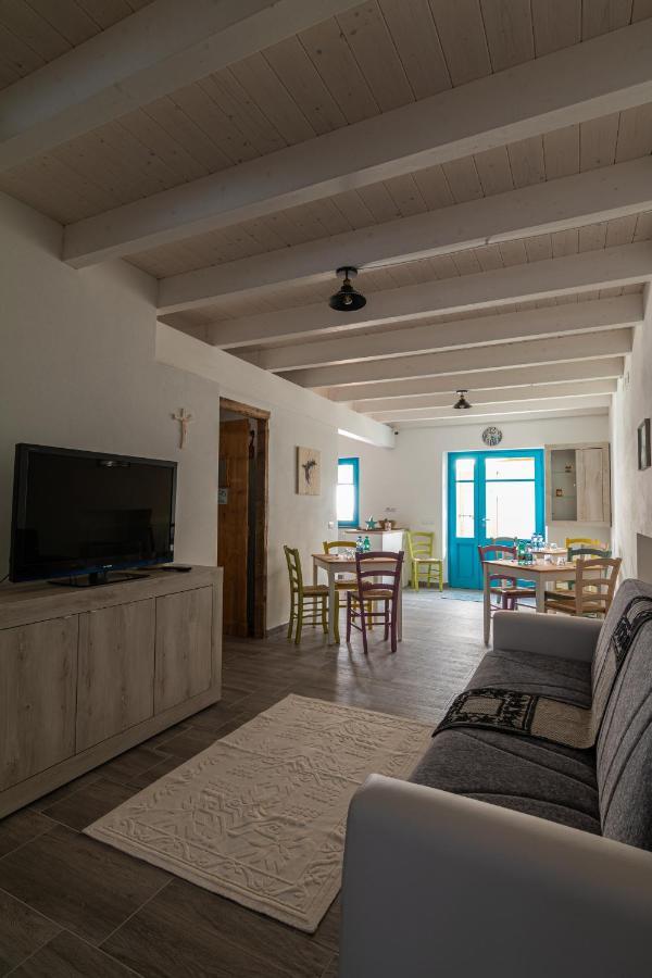 La Vecchia Dimora Bed & Breakfast Marrùbiu Exterior foto