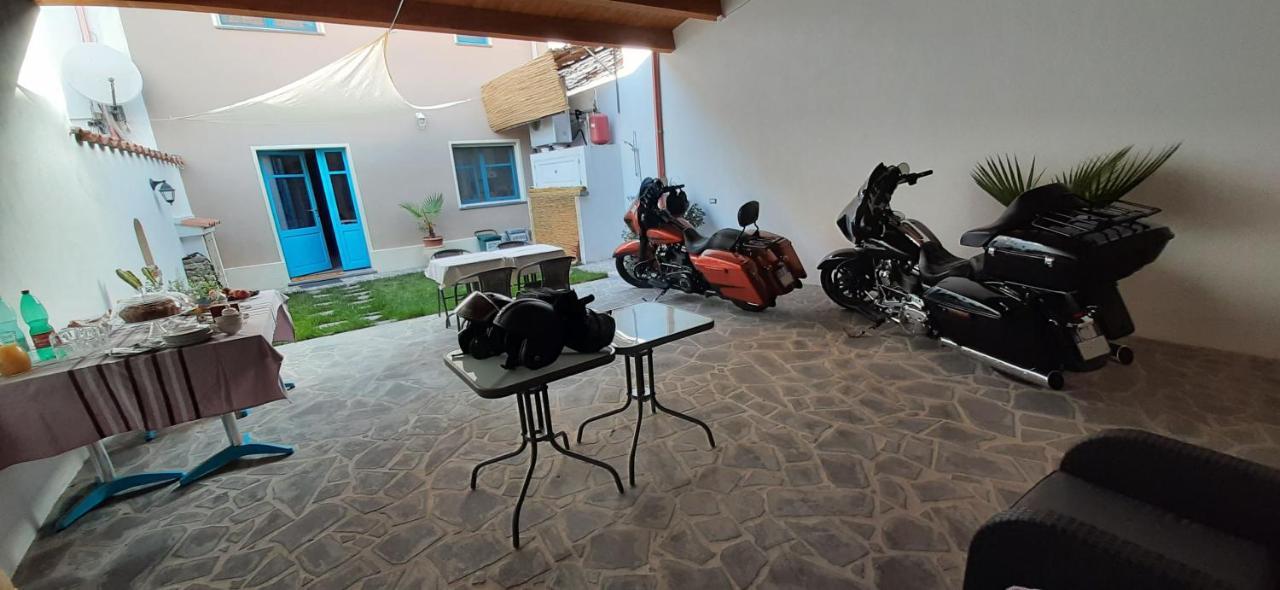 La Vecchia Dimora Bed & Breakfast Marrùbiu Exterior foto